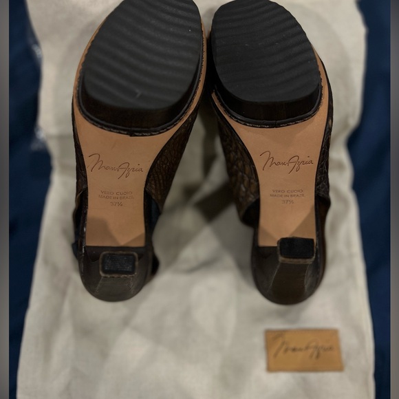 MaxAzria crocodile embossed slingback sandals 37.5 - Picture 11 of 11